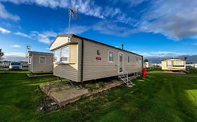 Great 8 Berth Caravan For Hire At St Osyth Beach In Essex Ref 28123Gc