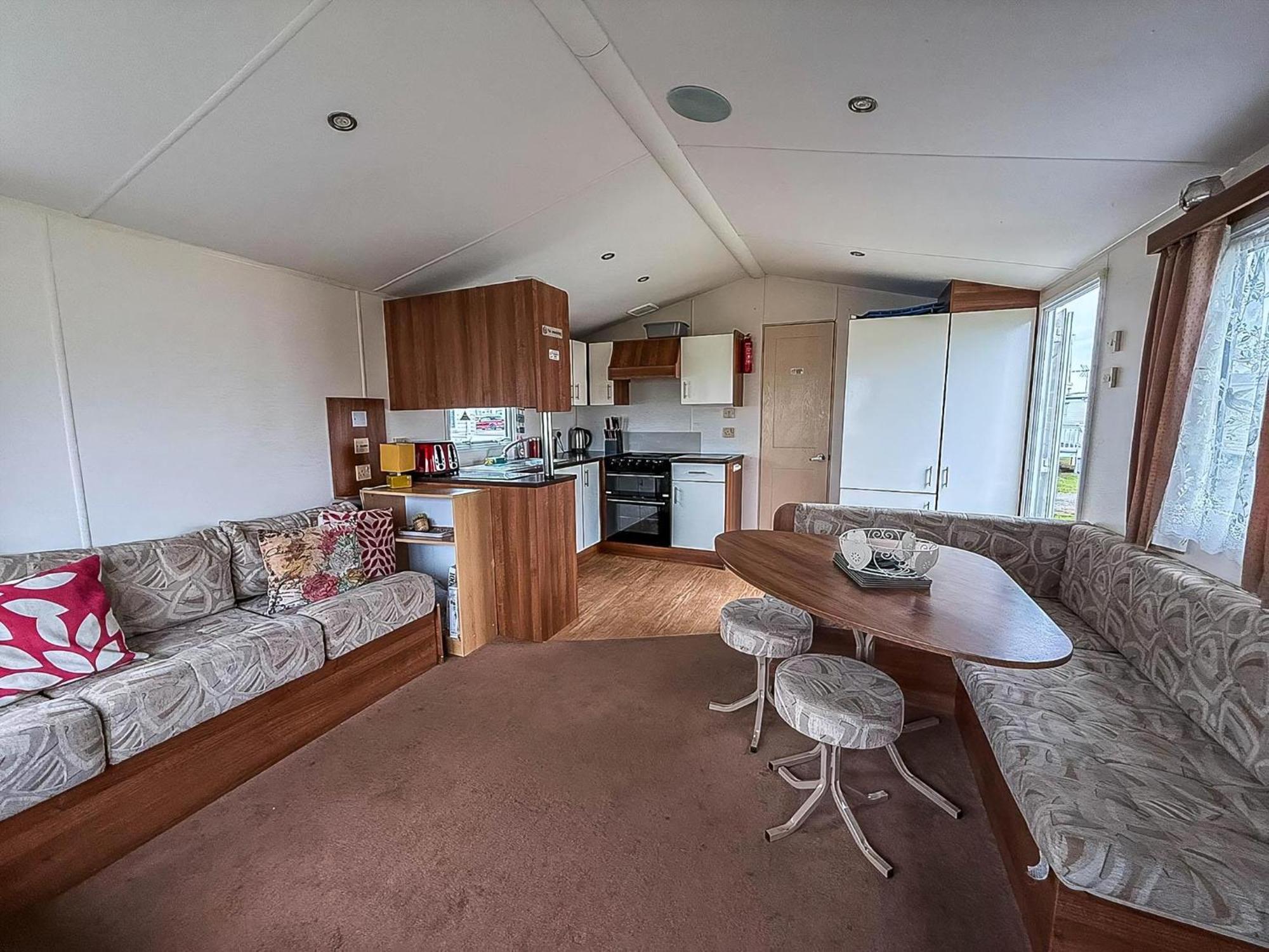 Great 8 Berth Caravan For Hire At St Osyth Beach In Essex Ref 28123Gc Clacton-on-Sea Exterior photo
